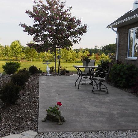 Wenzler'S Landing B&B Wheatley ภายนอก รูปภาพ