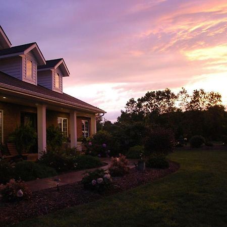 Wenzler'S Landing B&B Wheatley ภายนอก รูปภาพ