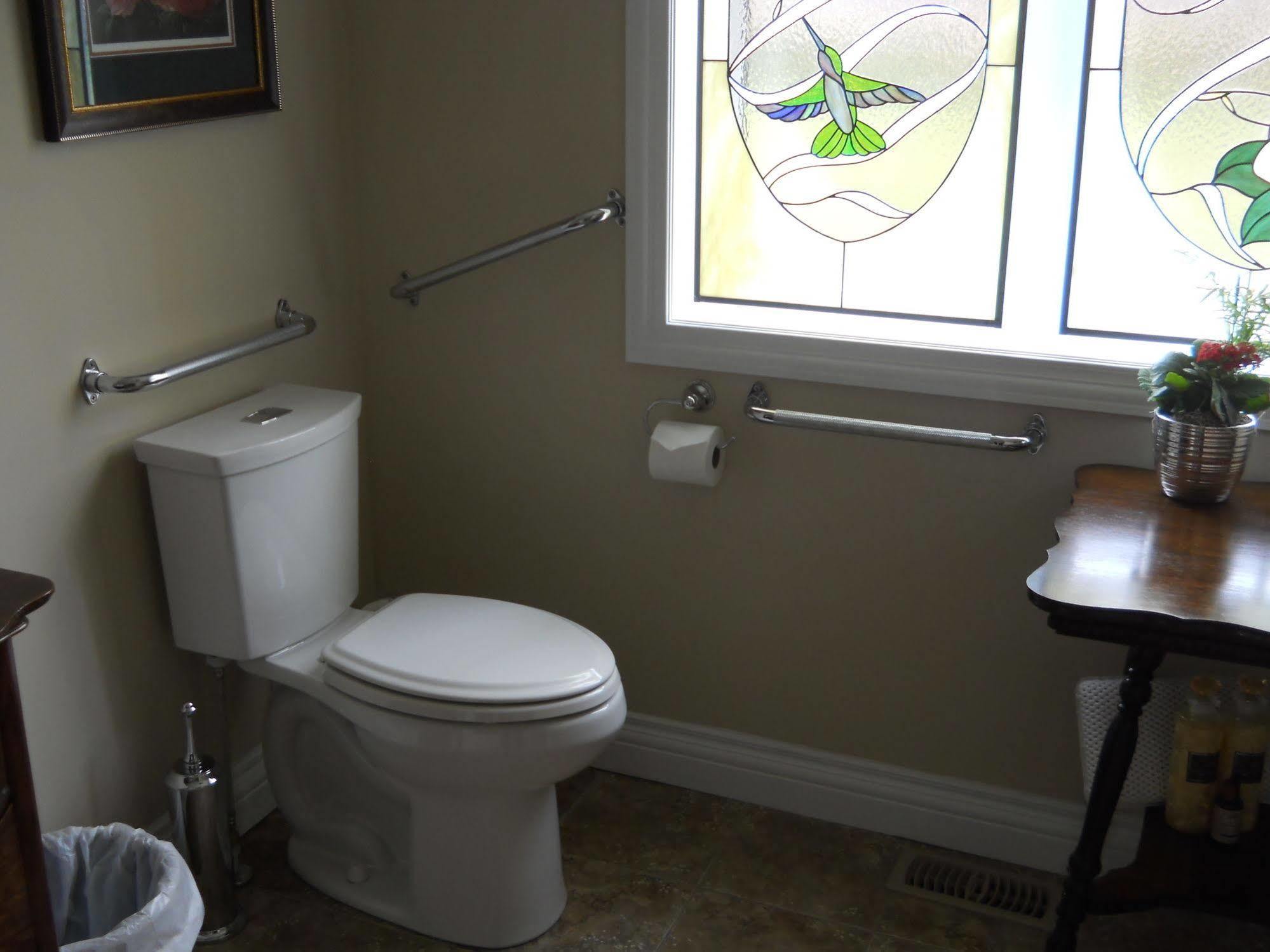 Wenzler'S Landing B&B Wheatley ภายนอก รูปภาพ