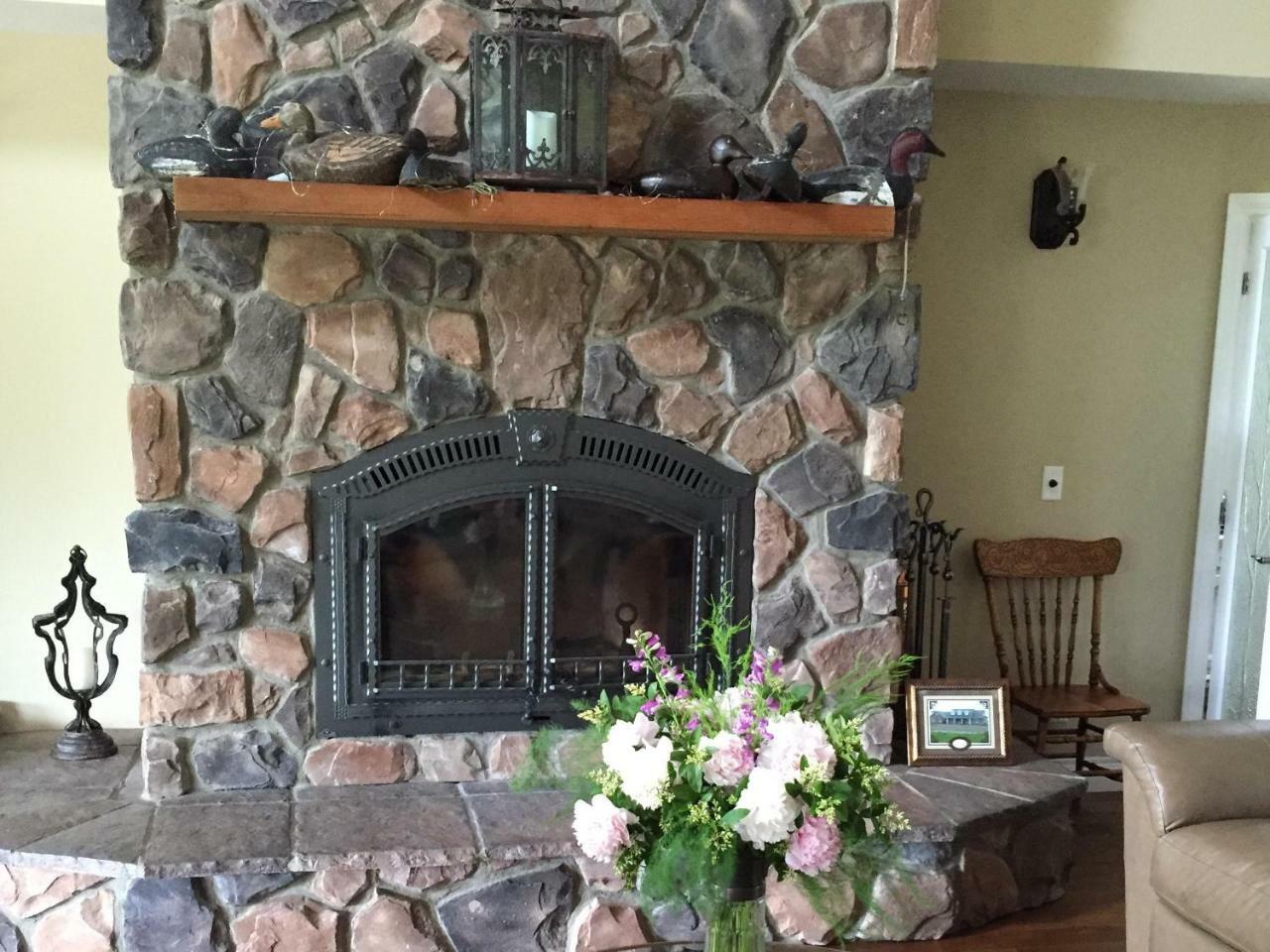 Wenzler'S Landing B&B Wheatley ภายนอก รูปภาพ