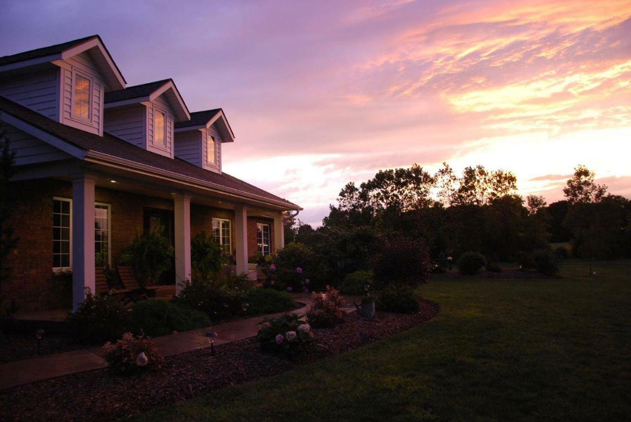 Wenzler'S Landing B&B Wheatley ภายนอก รูปภาพ
